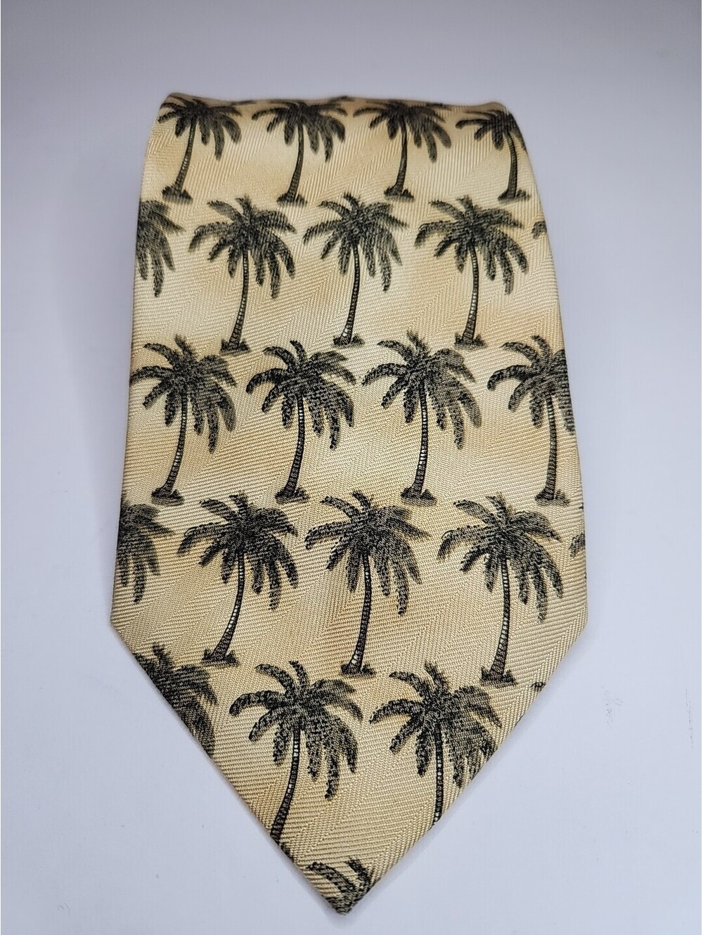 Tommy Bahama Necktie Yellow Green Palm Trees Tropical 100% Silk Tie